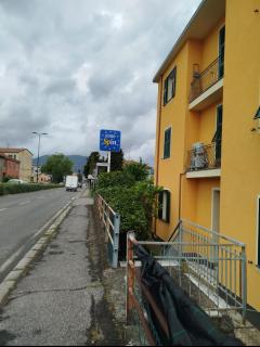 Handy location - La Spezia - 8
