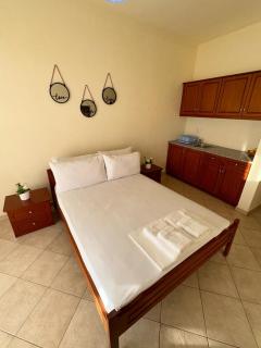 Nevi Rooms - Sarandë - 8