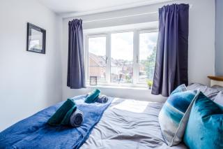 Central 3BR House - free parking - fast WI-FI- smart tv - 1