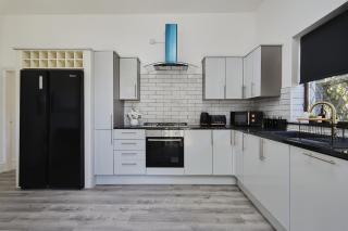 Hayy Luxury Retreat At The Lodge - Bradford - 7