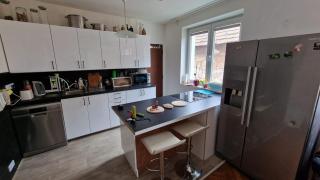 Big House with beautiful city view, gym,BBQ garden and own parking - Žilina - 2