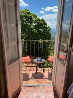 Au coeur du village avec petit balcon plein sud - Tourtour - 0
