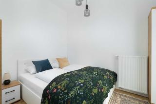 Jasny Apartament w Świnoujściu Blisko Portu by Noclegi Renters - Świnoujście - 9