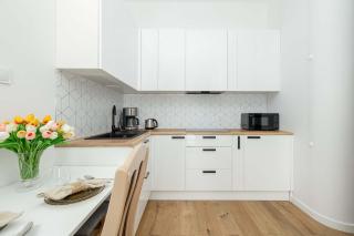 Jasny Apartament w Świnoujściu Blisko Portu by Noclegi Renters - Świnoujście - 8