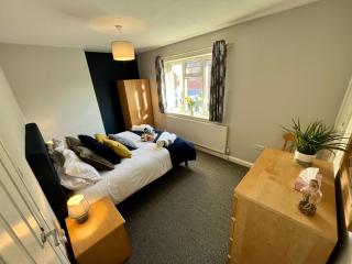 2 Bed, Free Off Road Parking Space, Bailgate Uphill Lincoln with Garden - Lincoln - 3