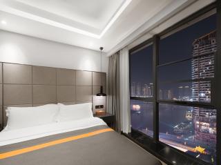 Chongqing Holiday Riverview Hotel - 1