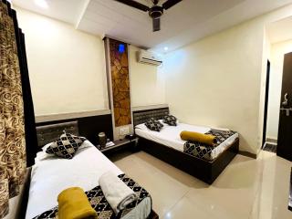 HOTEL Sai Bala Ji Residency ! Near Shri Sai Baba Temple Shirdi - Free Wi-fi And Parking Facilities- Best Budget Hotel In Shirdi - Shirdi - 7