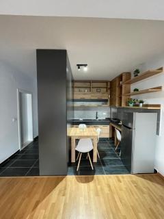 Corner Apartment 1 - 0