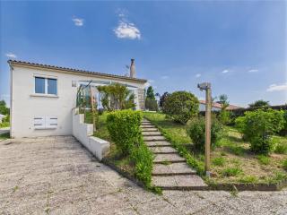 Maison pour 2 adultes et 2 enfants avec jardin - Le Bernard - 9
