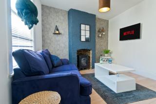 Spacious Cosy City Centre House - Perfect for Family & Contractors - 0