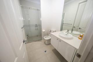 Brand new 5 bedroom house close to Rouse hill - Riverstone - 4