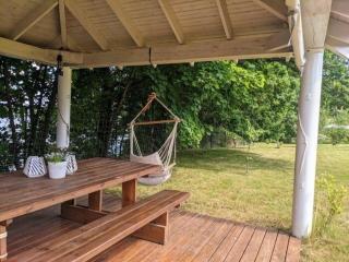 Gemütliches Ferienhaus direkt am See - - 8