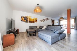 Renovated apartment with terrace for 14 people - Saint-Jean-de-Maurienne - 4