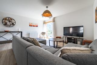 Renovated apartment with terrace for 14 people - Saint-Jean-de-Maurienne - 2
