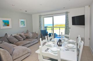 BY THE BEACH, The Quies, Beach House - St Merryn - 7