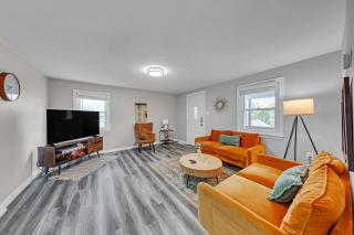 Pet-Friendly 4BR Near Kennywood & Pittsburgh home - West Mifflin - 0