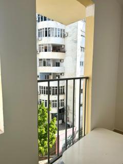 The Cozy Balcony Family Apartment - Tirana - 2