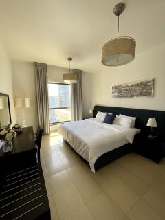 Beachside 2BR Marina Views - 8