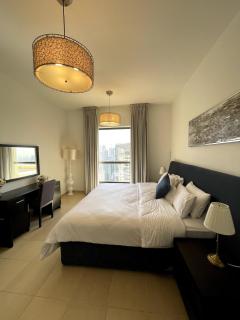 Beachside 2BR Marina Views - 6