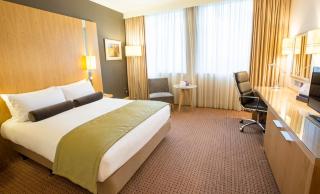 Crowne Plaza London Ealing by IHG - 3