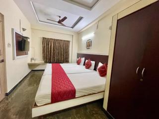 AKG Lodge - Kanchipuram - 9
