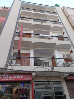 Royal Inn -01 Minute Walk in Nizamuddin Railway Station - New Delhi - 9
