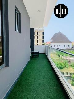 Elegant 3 Bedroom Luxury in Lagos - Lagos - 3