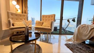 Luxe Jacuzzi Heaven Heights 12th Patio 2 - 1