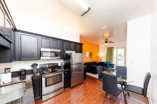 Modern King bed Haven, Free parking, Pool, Balcony - Santa Rosa Beach - 7