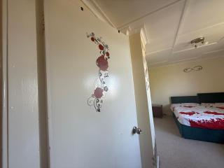 A beautiful double bedroom that can be your home in Edinburgh - Edinburgh - 5