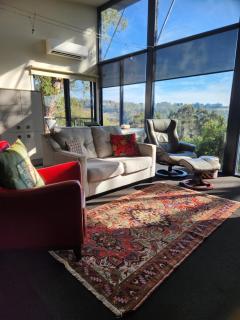 Armalong Winery Chalets - Rosevears - 9