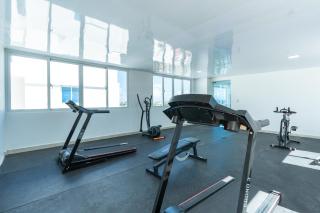 Modern Oasis near Monument with Rooftop BBQ , Gym, and Free Parking - 4