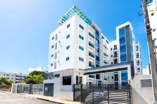 Modern Oasis near Monument with Rooftop BBQ , Gym, and Free Parking - Santiago de los Caballeros - 0