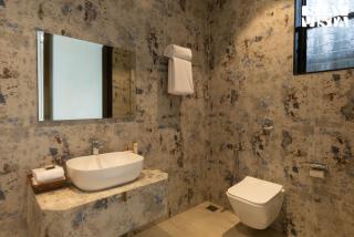 StayVista at Brick & Beam with Private Plunge Pool, Lawn, BBQ and Bonfire - Panchgani - 3