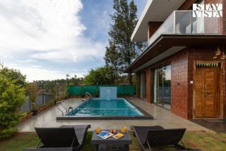 StayVista at Brick & Beam with Private Plunge Pool, Lawn, BBQ and Bonfire - Panchgani - 9