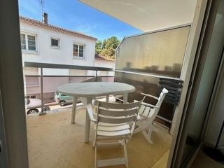 Appartement T2 à Royan, 4 pers., proche plage et commerces, parking, balcon, confortable et équipé - FR-1-494-60 - Royan - 3