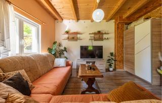 4 Bedroom Beautiful Home In Gospic - Gospić - 7