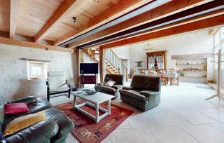 Lovely Home In Les Leves Et Thoumeyra - 7