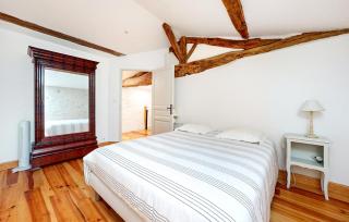 Lovely Home In Les Leves Et Thoumeyra - 4