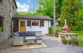 Awesome Home In Lohitzun-Oyhercq - Lohitzun-Oyhercq - 4