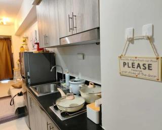 S Residence, 1bedroom with balcony, walking distance to Mall of Asia and near in Manila Airport, can cook and wash clothes - Manila - 0