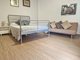newly renovated Large villa with garden - Castelló d'Empúries - 1