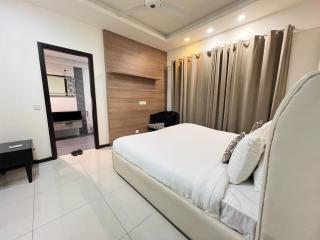 Skyline Executive Luxury Apartments Elysium Islamabad - Islamabad - 0