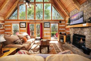 3 king bedrooms with hot tub, pool table, arcade game, great location! - Sevierville - 8