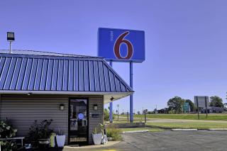 Motel 6 Sullivan MO - Sullivan - 9