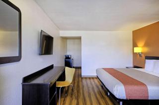 Motel 6 Sullivan MO - Sullivan - 1