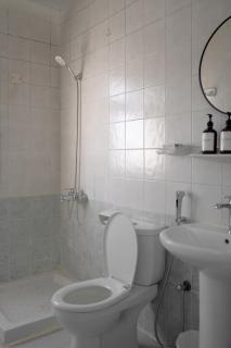 One-Bedroom Apartment in Seef - Seef - 6