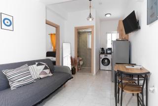 Marvinas seaside apartments, GAIA apartment & HYDOR jacuzzi apartment - Kremasti - 5