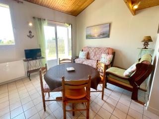 Maison avec jardinet, 2 chambres, parking, proche plage et centre - FR-1-231-334 - Brem Sur Mer - 1