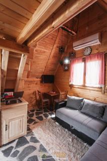 Kolibe Ravno Brdo - Ljubiš - 5